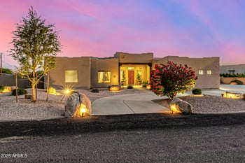 9215 Buckskin Trl, Peoria, AZ 85383