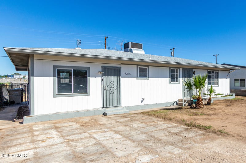 9216 Mobile Ave, Peoria, AZ 85345