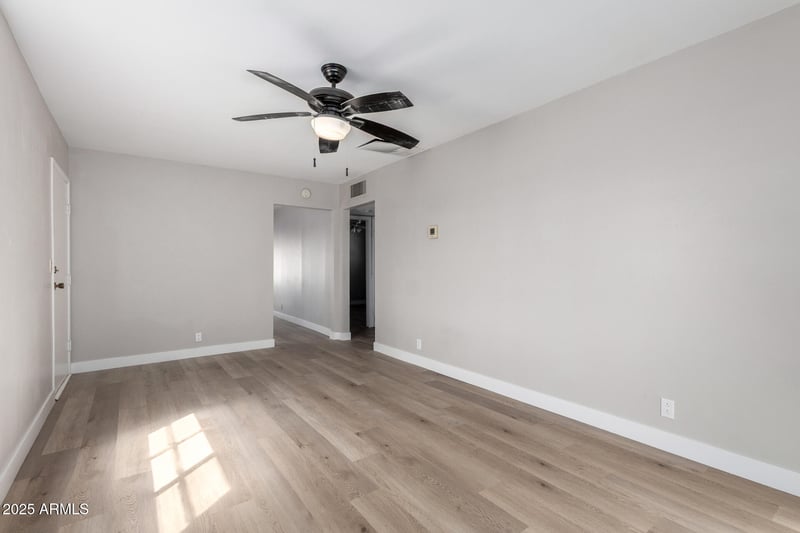 9216 Mobile Ave, Peoria, AZ 85345