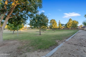 9217 Kachina Dr, Tempe, AZ 85284