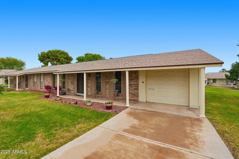 9219 107th Dr, Sun City, AZ 85351