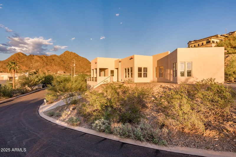 9219 16th Pl, Phoenix, AZ 85020