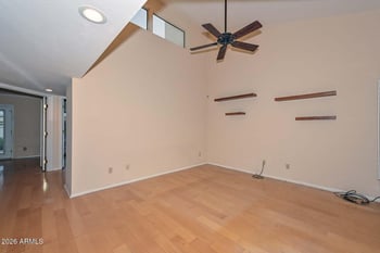 9219 47th Dr, Glendale, AZ 85302