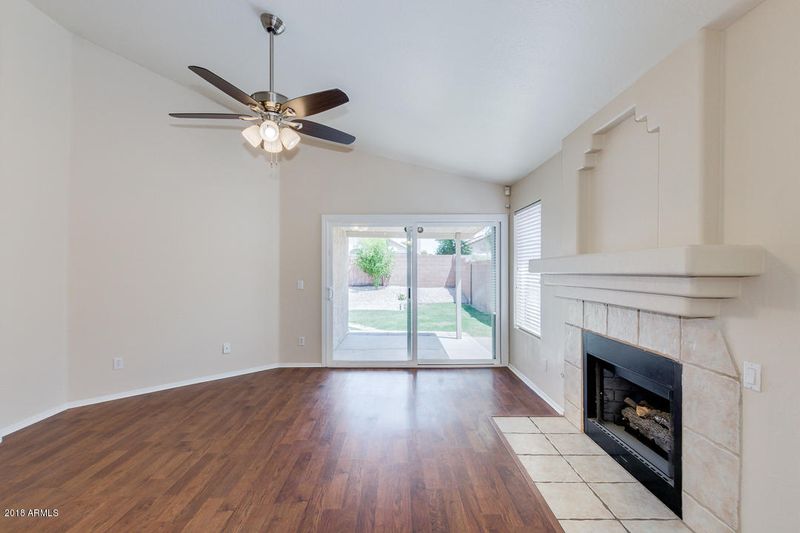 922 E Pontiac Dr, Phoenix, AZ 85024