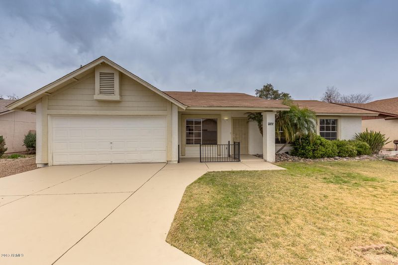 922 S Gilmore St, Mesa, AZ 85206