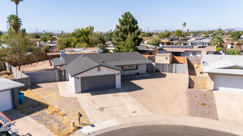 922 W Angela Dr, Phoenix, AZ 85023