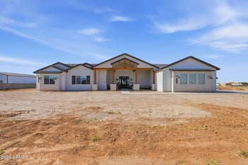 922 Joyous Ln, San Tan Valley, AZ 85143