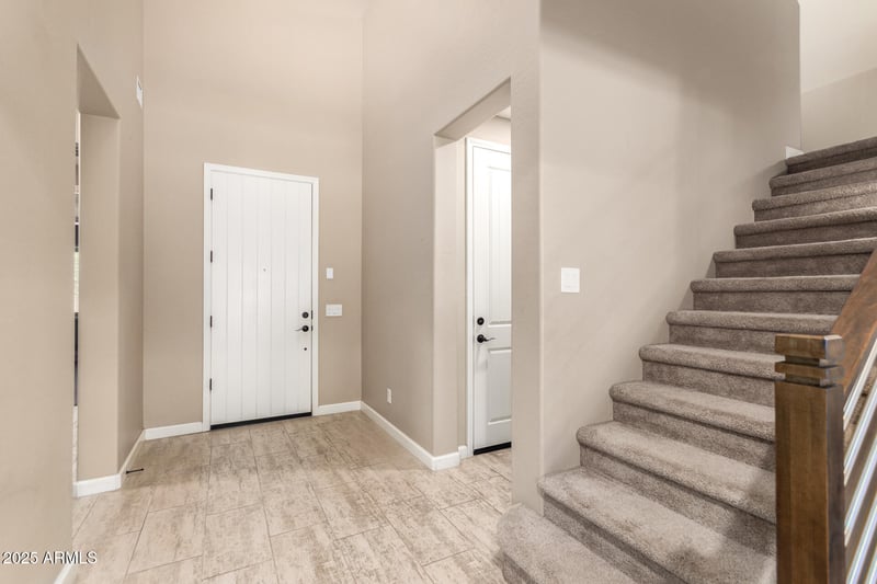 922 Yellowstone Way, Chandler, AZ 85248