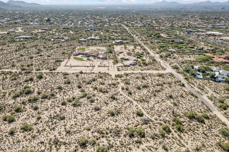 9220 Mariposa Grande Dr #1, Scottsdale, AZ 85255