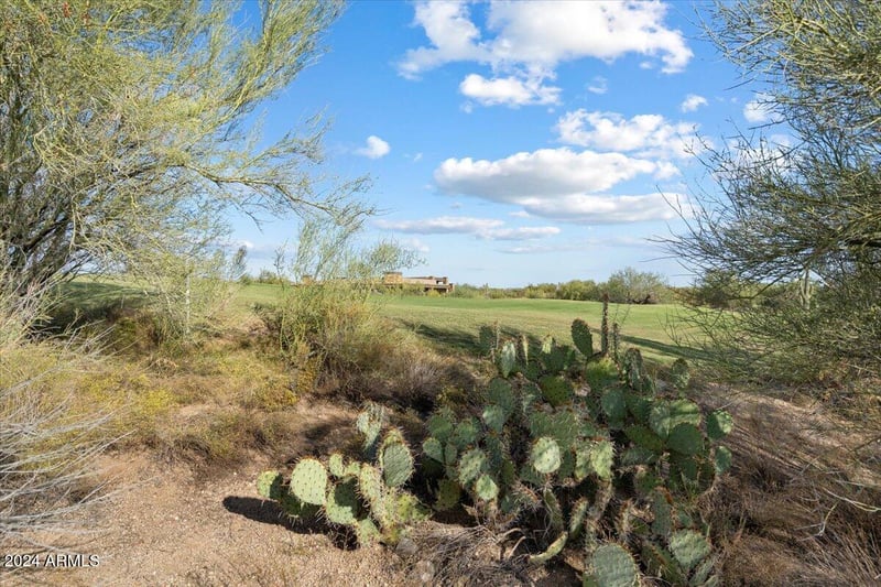 9220 Whitethorn Cir, Scottsdale, AZ 85266