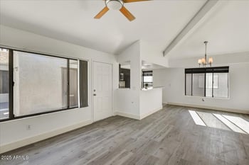 9221 N 59th Ave #218, Glendale, AZ 85302