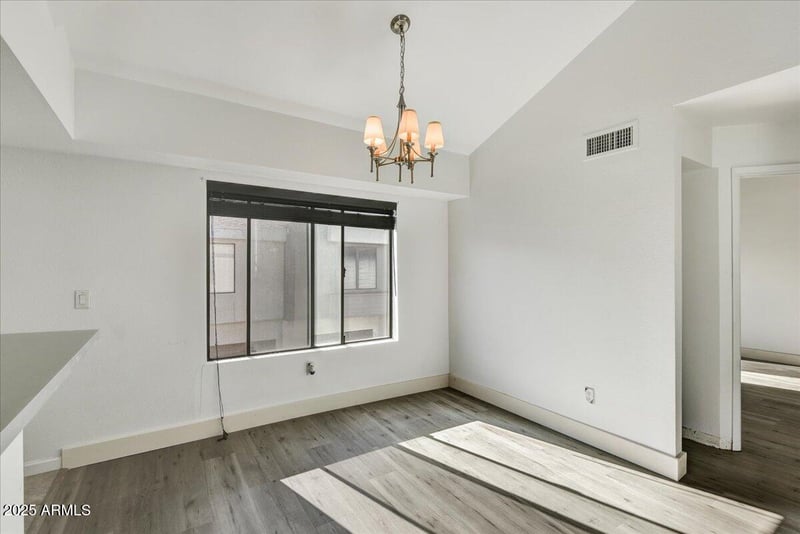 9221 N 59th Ave #218, Glendale, AZ 85302