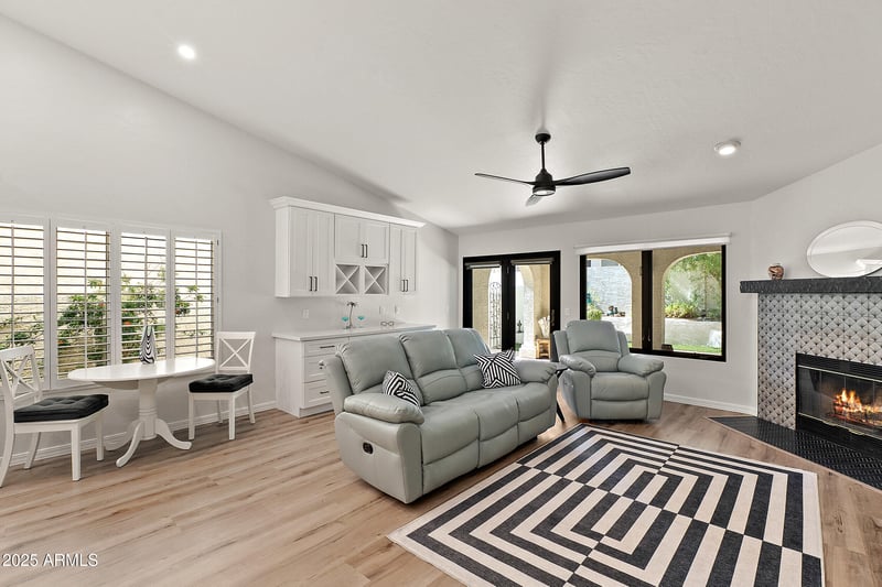 9222 51st St, Phoenix, AZ 85044