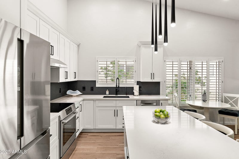 9222 51st St, Phoenix, AZ 85044