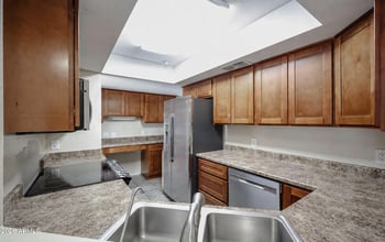 9223 N 47th Ct, Glendale, AZ 85302