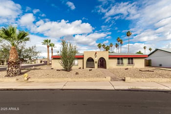 9225 40th Dr, Phoenix, AZ 85051