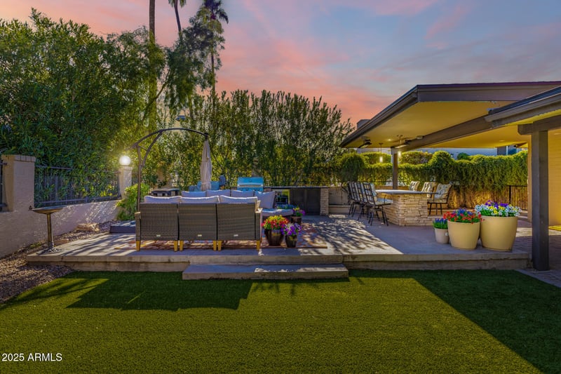 9225 Arroya Vista Dr, Phoenix, AZ 85028