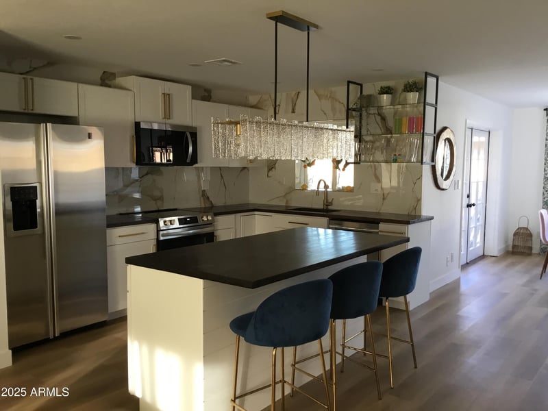 9227 36th Dr, Phoenix, AZ 85051