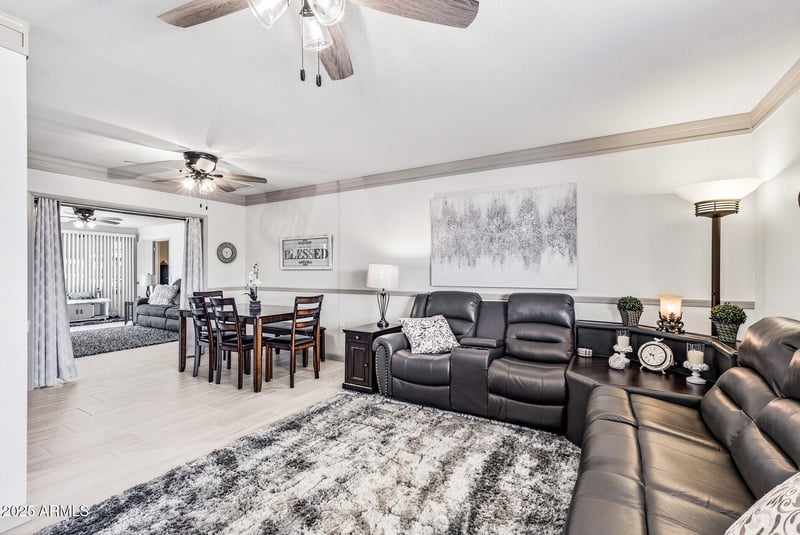9227 Meadow Hills Dr, Sun City, AZ 85351