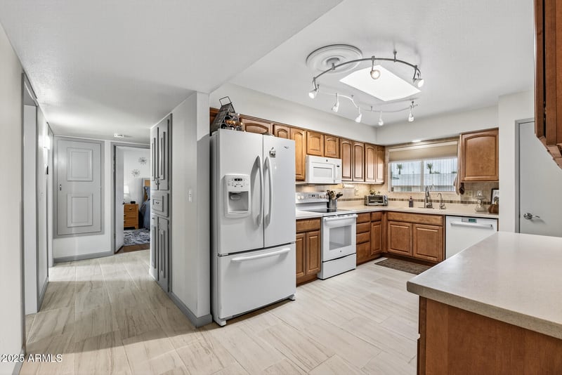 9227 Meadow Hills Dr, Sun City, AZ 85351