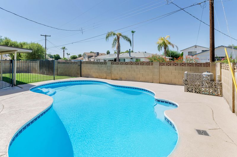 923 E Manhatton Dr, Tempe, AZ 85282