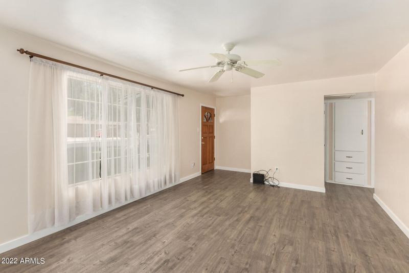 923 E San Juan Ave, Phoenix, AZ 85014