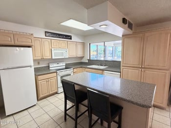 923 Ember Cir, Mesa, AZ 85208