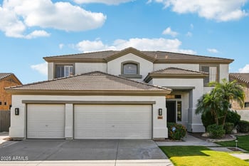 923 Windsong Dr, Phoenix, AZ 85045