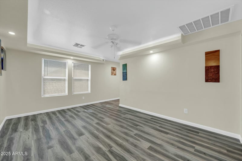 9230 82nd Ln, Peoria, AZ 85345