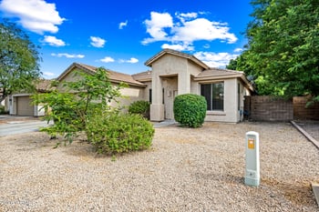 9231 Salter Dr, Peoria, AZ 85382