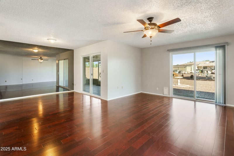9232 Arrowhead Dr, Sun City, AZ 85351
