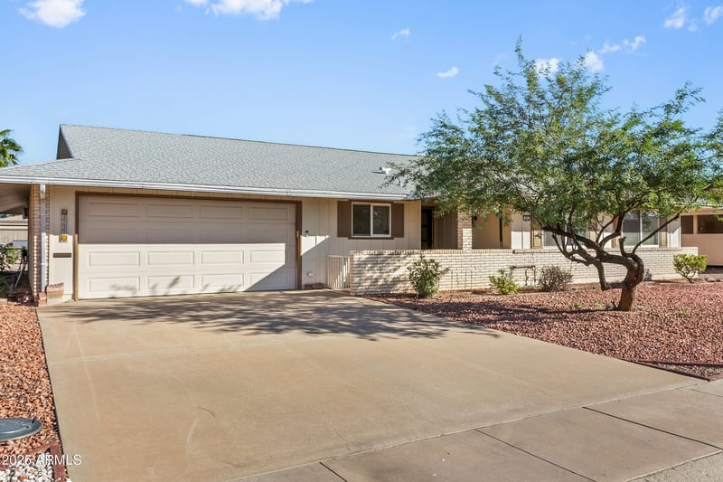 9232 Arrowhead Dr, Sun City, AZ 85351