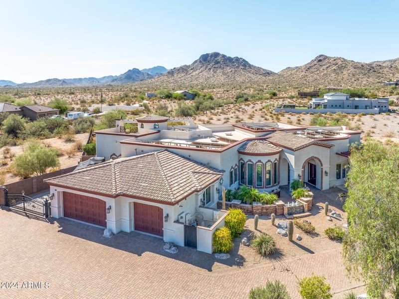 9233 Krista Dr, Goodyear, AZ 85338