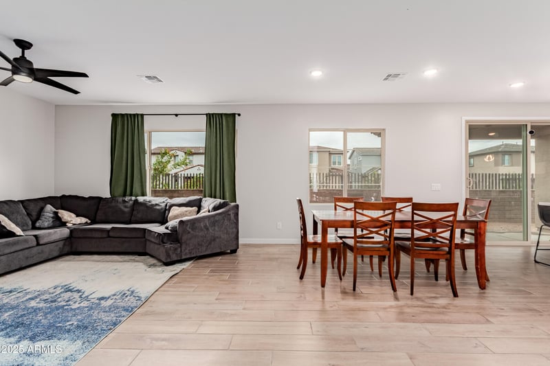 9233 Sebring Ave, Mesa, AZ 85212