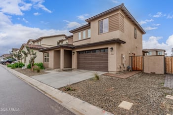 9233 Sebring Ave, Mesa, AZ 85212