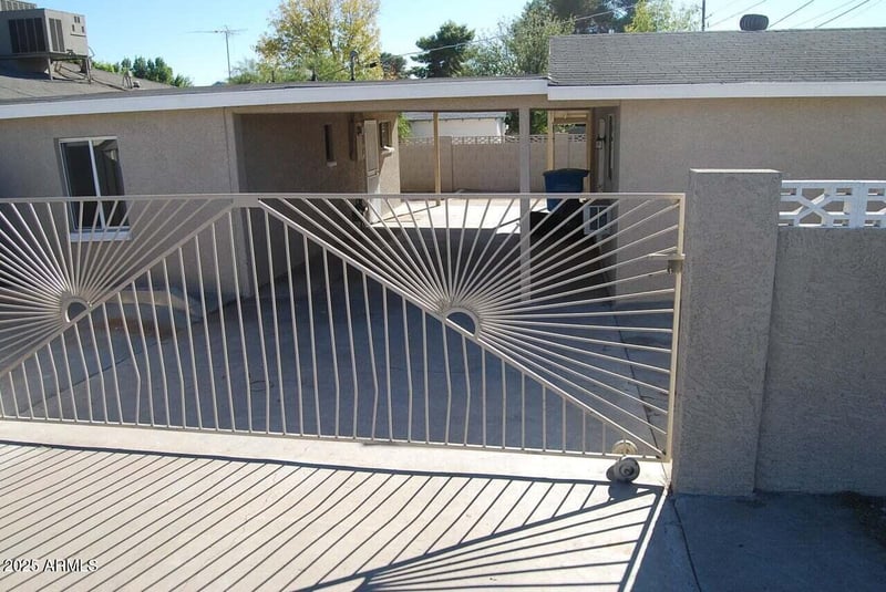 9234 2nd Ave, Phoenix, AZ 85021