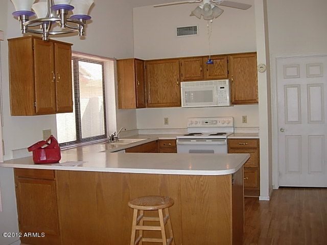 9234 W Oraibi Dr, Peoria, AZ 85382