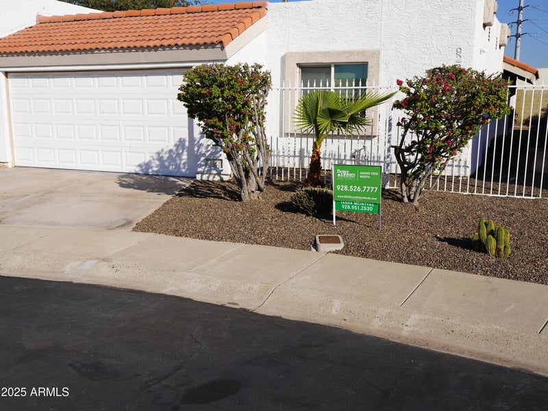 9235 51st Ln, Glendale, AZ 85302