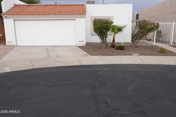 9235 51st Ln, Glendale, AZ 85302