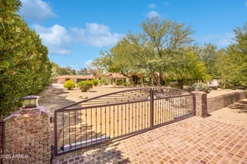 9236 52nd Pl, Paradise Valley, AZ 85253