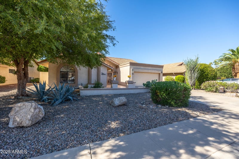 9237 Kimberly Way, Peoria, AZ 85382