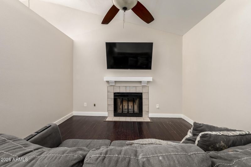 9237 W Cholla St, Peoria, AZ 85345