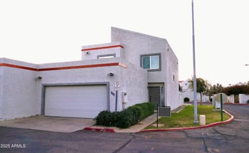 9238 47th Dr, Glendale, AZ 85302