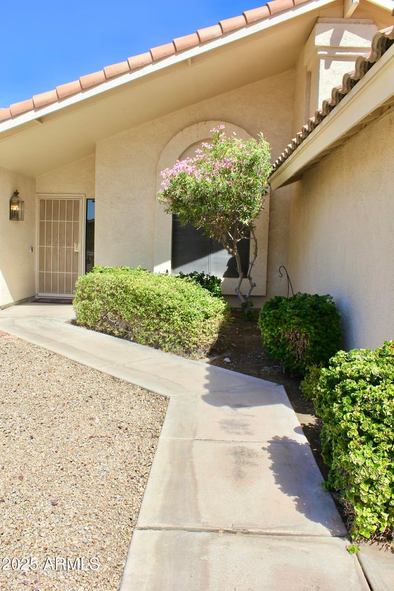 9238 Behrend Dr, Peoria, AZ 85382