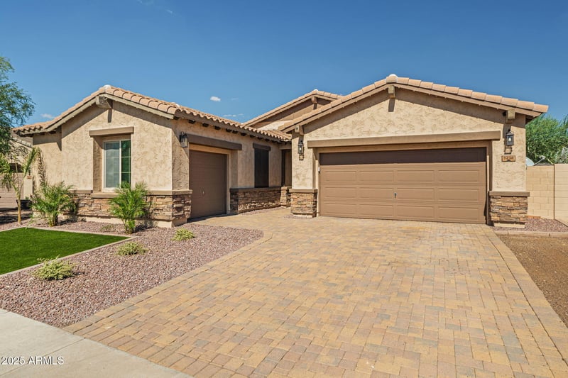 9238 Buckhorn Trl, Peoria, AZ 85383