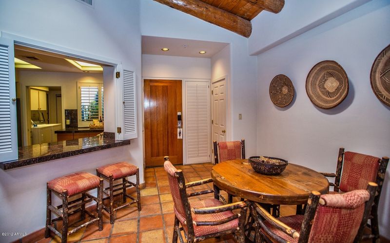 9238 E Whitethorn Cir E #619, Scottsdale, AZ 85266