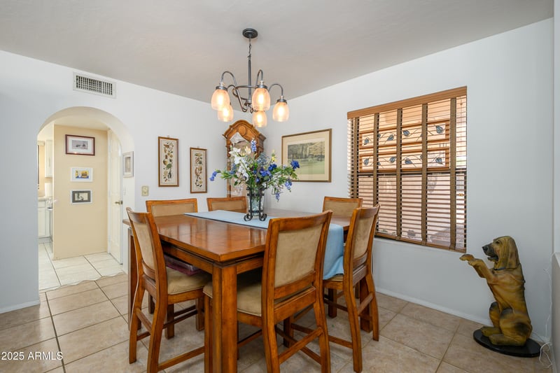 9238 Taro Ln, Peoria, AZ 85382