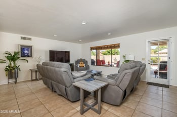 9238 Taro Ln, Peoria, AZ 85382