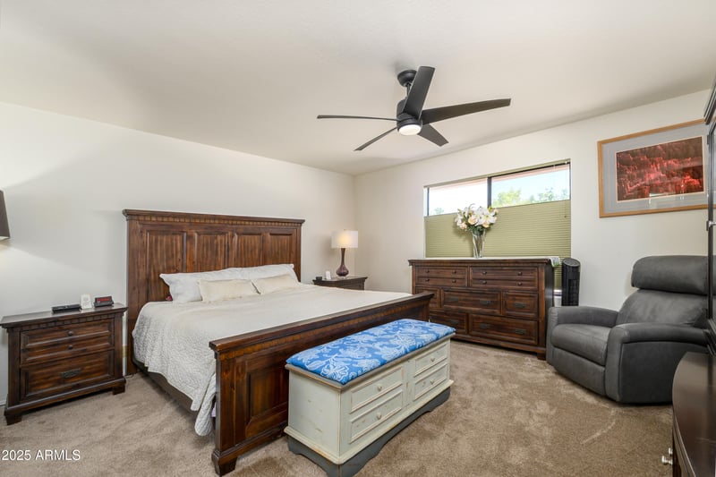 9238 Taro Ln, Peoria, AZ 85382