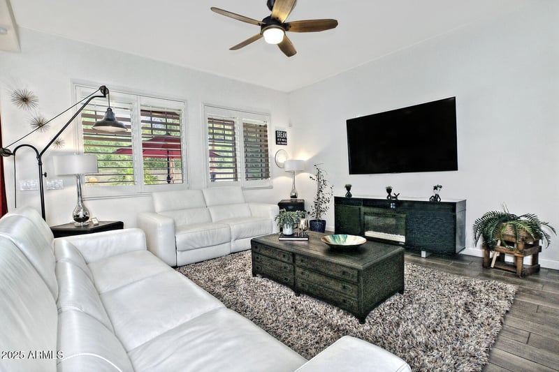 924 Dumbarton Ave, Gilbert, AZ 85298
